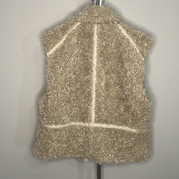 Anthropologie Teddy Textured Vest Large. - Picture 2 of 5